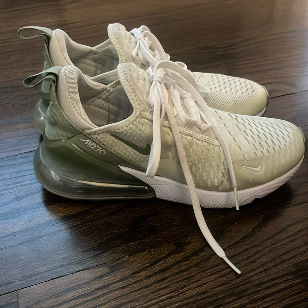 Nike Air Max 270 Women’s